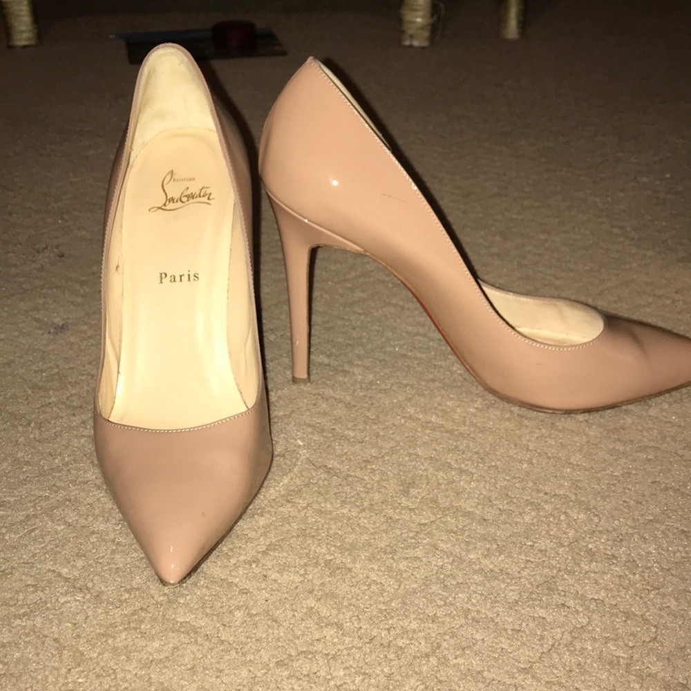 Christian Louboutin Pigalle 100 Nude Patent sz. 40